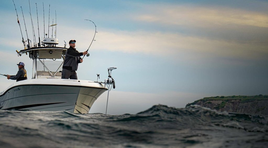 Minn Kota Terrova (Self Deploy) - Fish City Hamilton